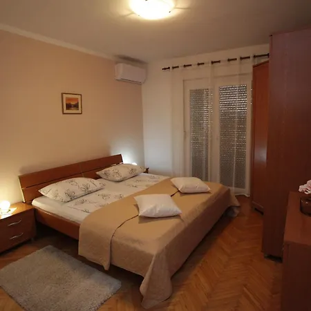 Apartments Kresan Guest house 3*