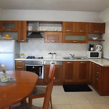 Guest house Apartments Kresan