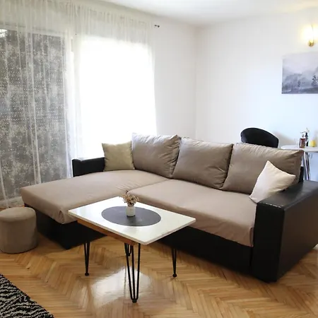 Apartments Kresan 3* Zadar